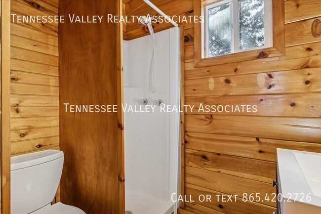 Building Photo - 2050 Chapel Rd