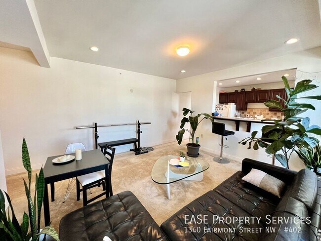 Building Photo - 1340 Fairmont St NW