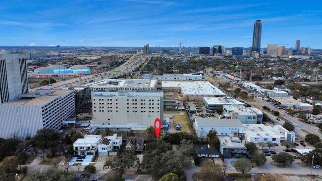 Building Photo - 3726 Las Palmas St