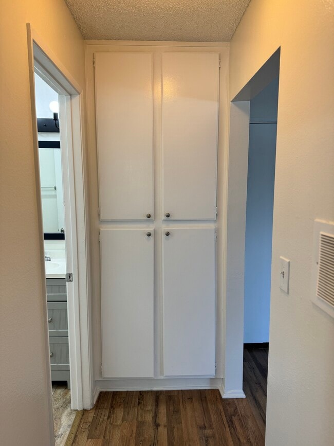 Building Photo - 5075 Atlantic Ave