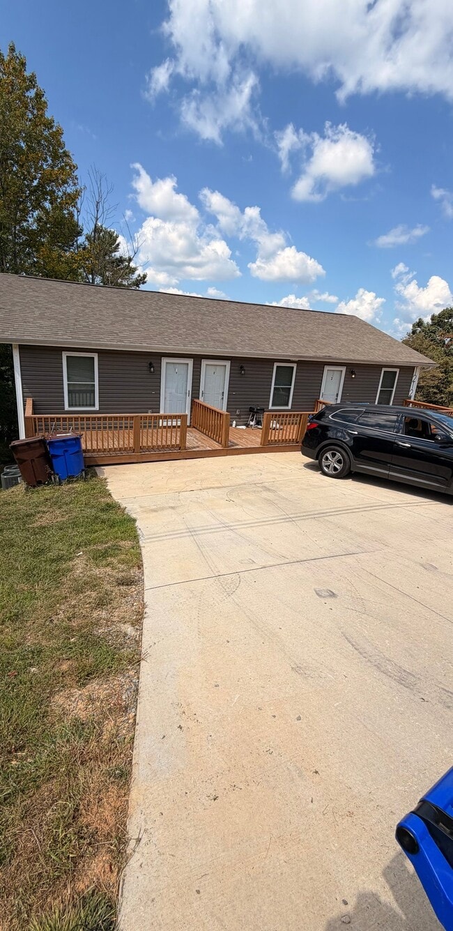 Building Photo - 1212 Jessica Loop