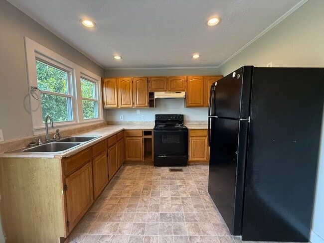 Building Photo - 3 Bedroom 1 Bathroom Home in Greene County...