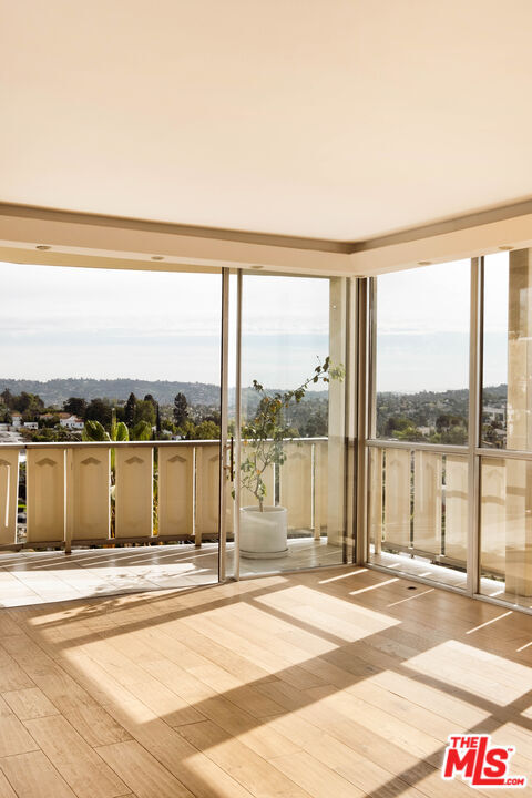 Building Photo - 4411 Los Feliz Blvd