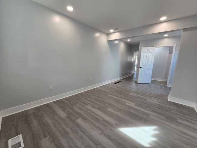 Building Photo - fif215