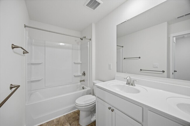 Building Photo - 7740 Belhaven Ln