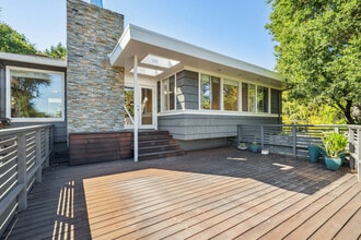 Building Photo - 10 Idalia Ct