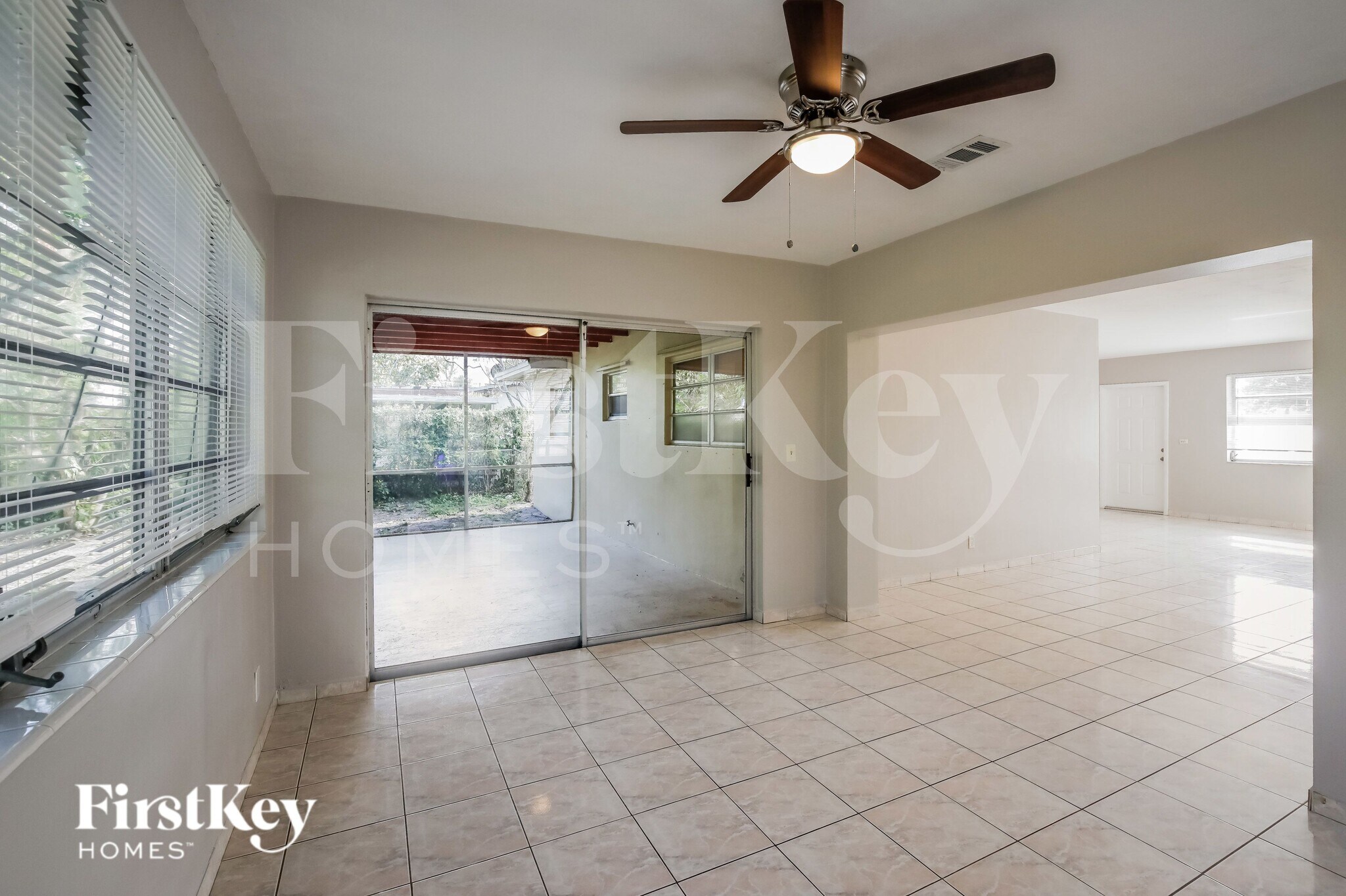 Building Photo - 621 SW 69th Terrace