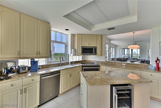 Building Photo - 262 Barefoot Beach Blvd