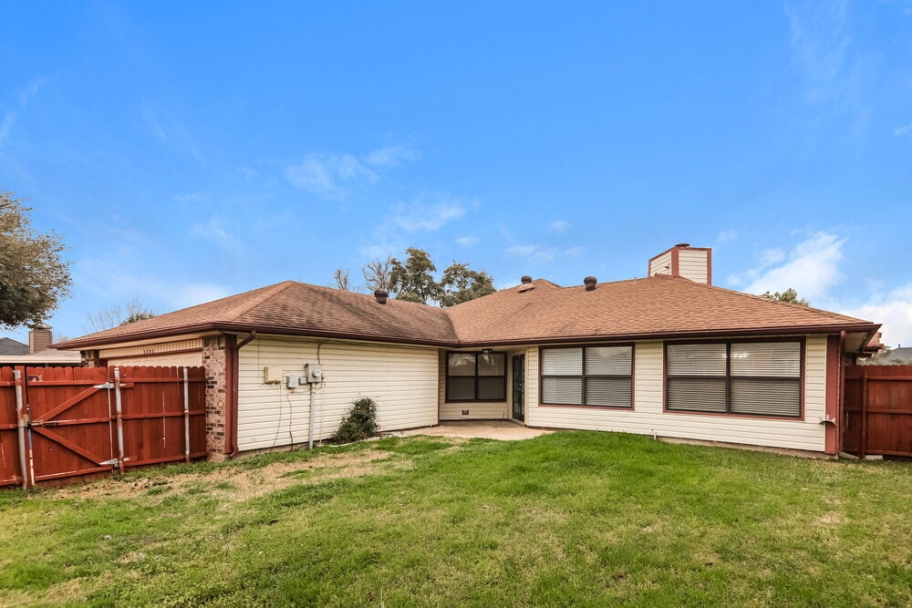 Building Photo - 3702 Knights Bridge Dr