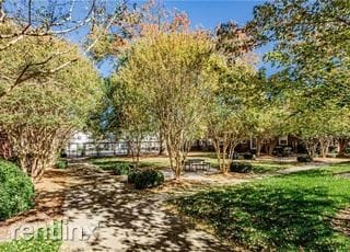 Building Photo - 2 br, 2 bath House - 19 W Locke Ln Unit U3