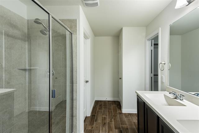 Building Photo - 913 Rosewood St