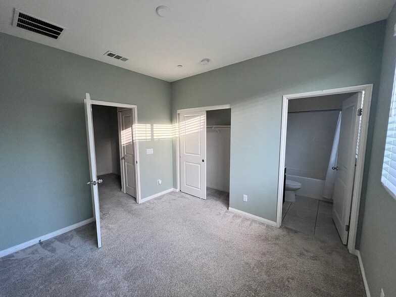 Building Photo - 8416 N Fusion Way