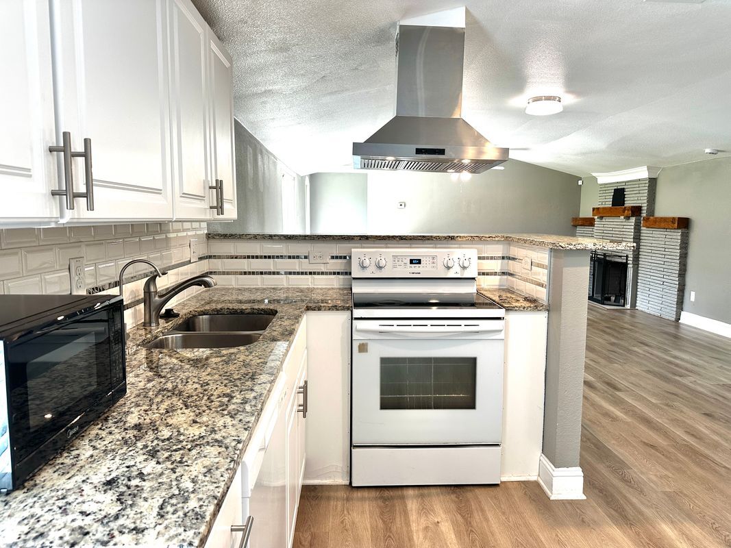 Building Photo - 1716 W Mayfield Rd