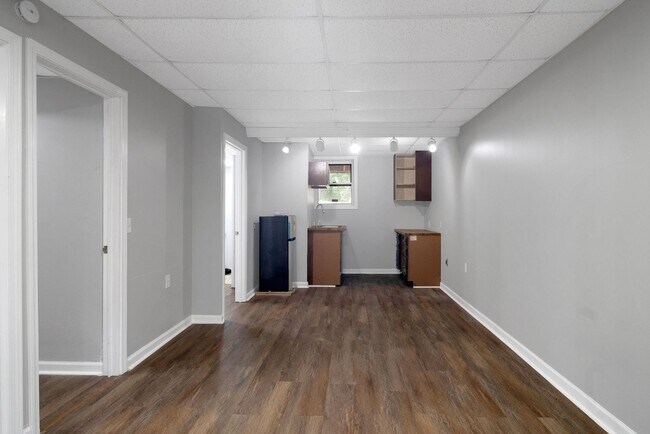 Building Photo - Spacious 4BR House in Lawrenceville