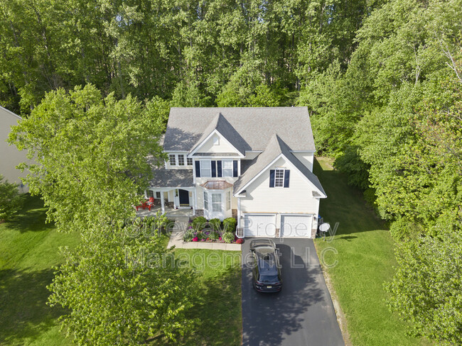 Building Photo - 13 Grist Mill Ct