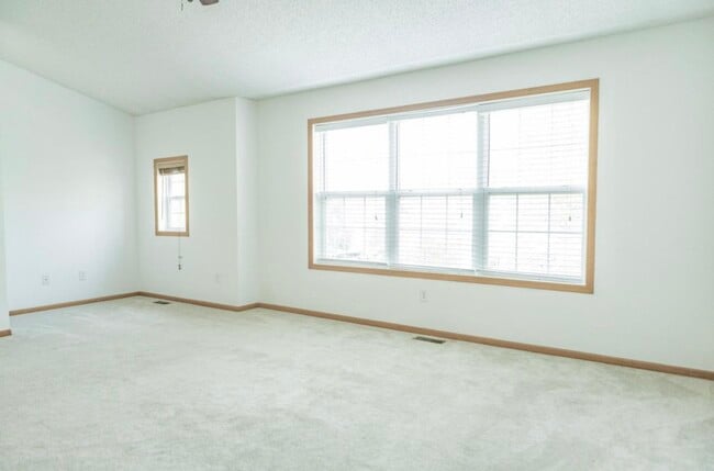 Building Photo - 4385 Empress Dr N