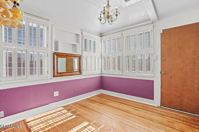 Building Photo - 3225 Fort Blvd