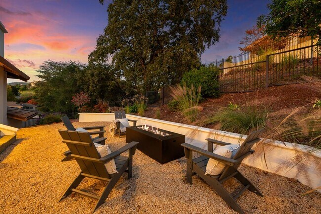 Building Photo - 4 Bedrooms, 3 Bathrooms, Cul-de-sac Location Near Silverado Country Club, Napa