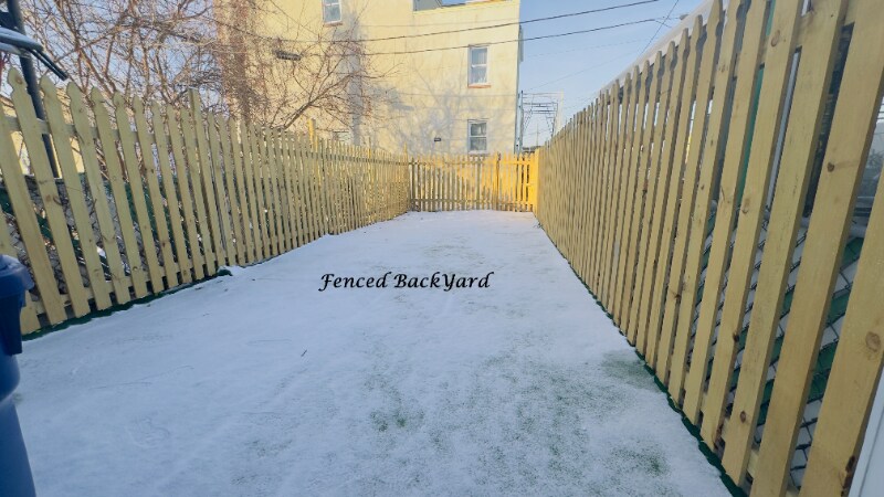 Building Photo - 1438 Presstman St