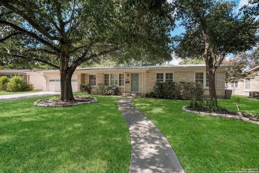 Building Photo - 255 Millwood Ln