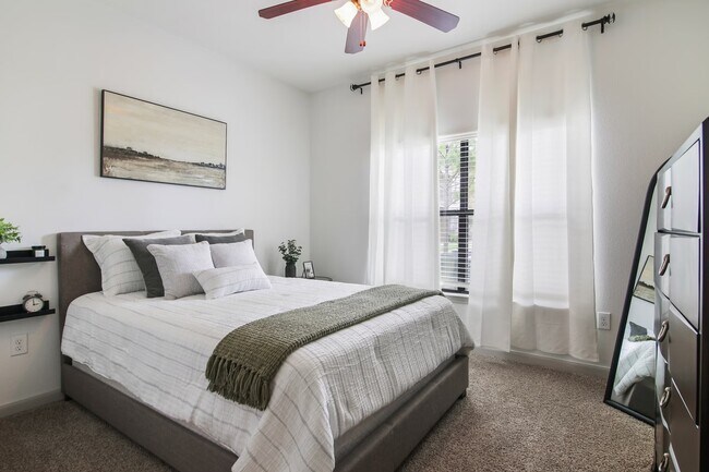Building Photo - Lease Today & Save Up to $700 on Rent!