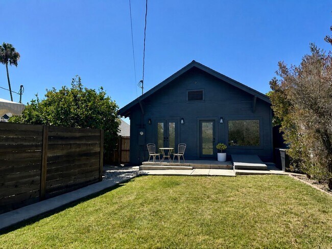 Building Photo - 3412 Thorpe Ave