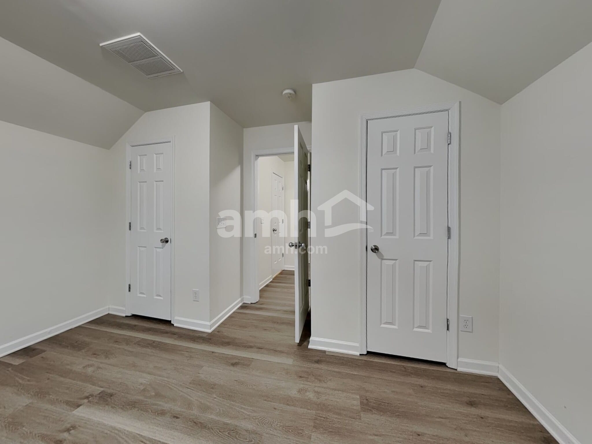 Building Photo - 185 Silver Creek Trail