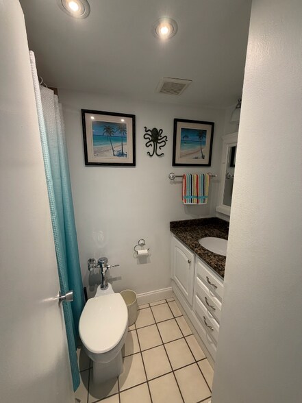 Building Photo - 6161 Gulf Winds Dr