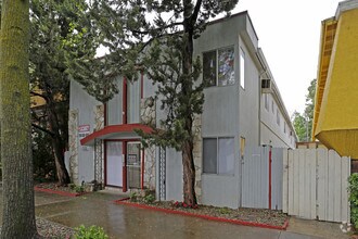 Building Photo - 1722 G St NEW