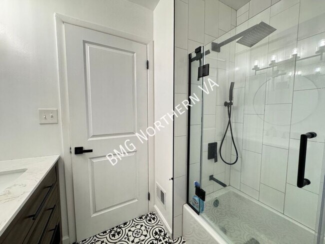 Building Photo - 8056 Pantano Pl
