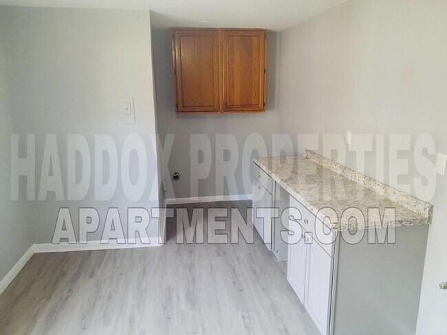 Building Photo - 4405 Nevada Ave