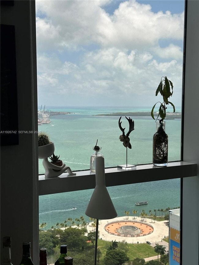 Building Photo - 253 NE 2nd St