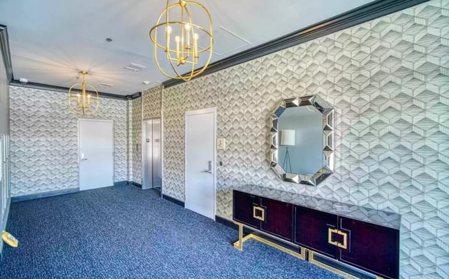 Building Photo - 155 E Broad St