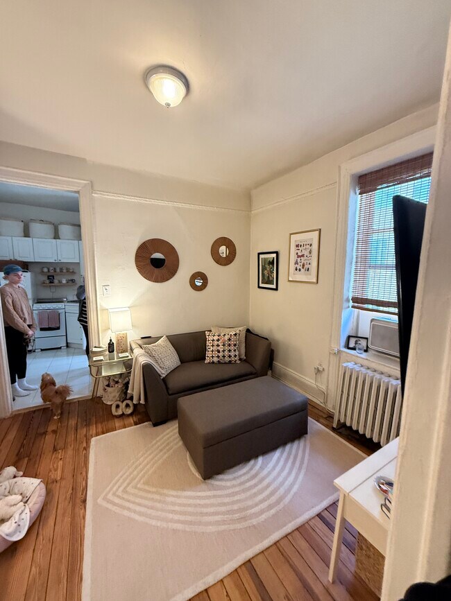 Interior Photo - 234-236 Thompson Street