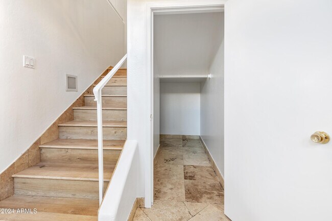 Building Photo - 7223 E Kramer St