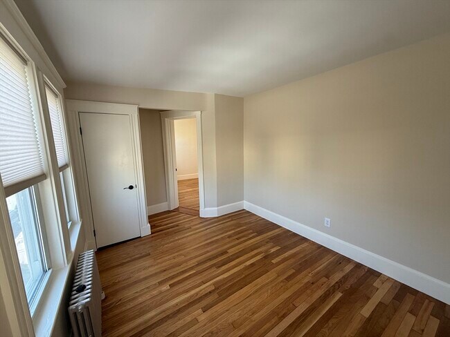 Building Photo - 19 Chauncey St