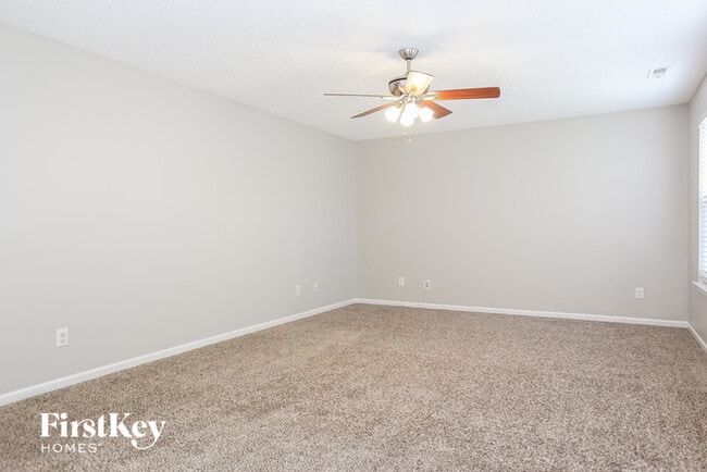 Building Photo - 3613 Edgeview Dr