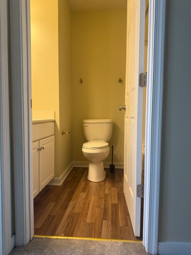 Building Photo - Upgraded 3 Bedroom Townhome North Chesterfield