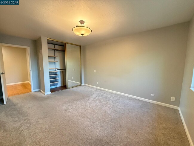Building Photo - 94 Bayo Vista Ave