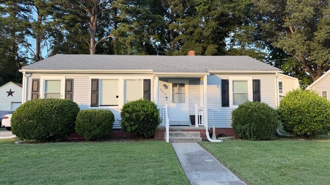 Building Photo - 305 Deal Dr