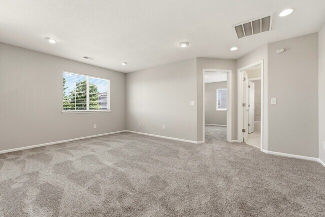 Building Photo - $3,340.95 with $300 off the first month's rent, 4 Beds - 4 Bath, Single Family Home in Trail Park...