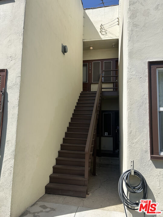 Building Photo - 3642 Mentone Ave