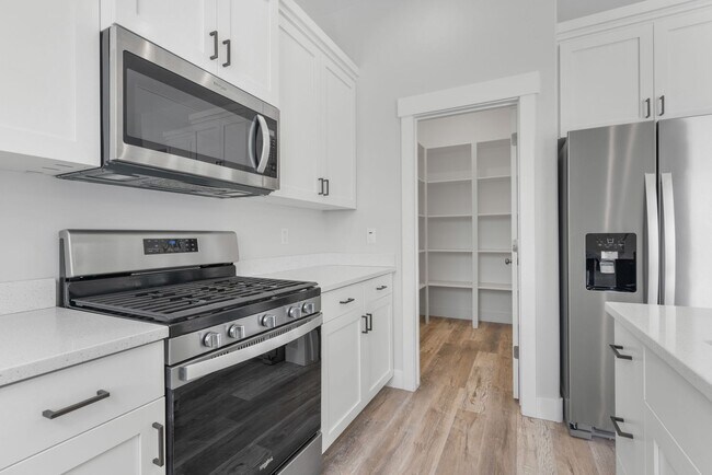 Building Photo - 3 Bed 2 Full Bath home