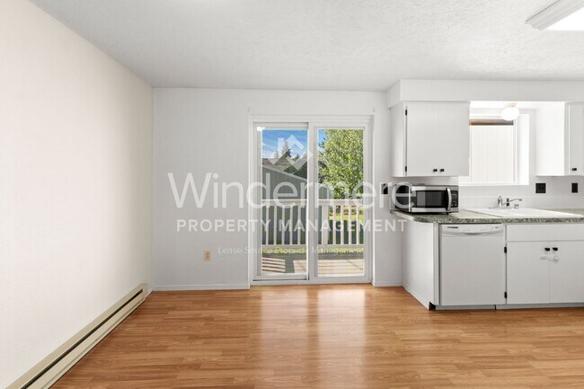 Building Photo - 4128 E 34th Ave