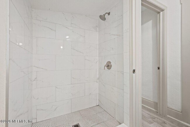Building Photo - 3058 Rosselle St