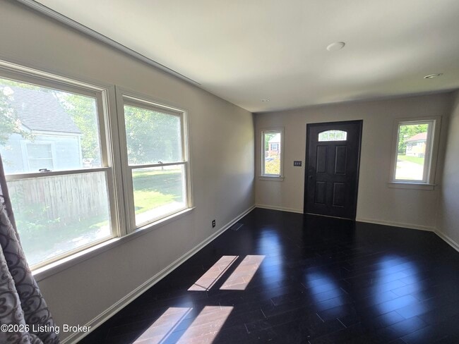 Building Photo - 3932 Kennison Ave