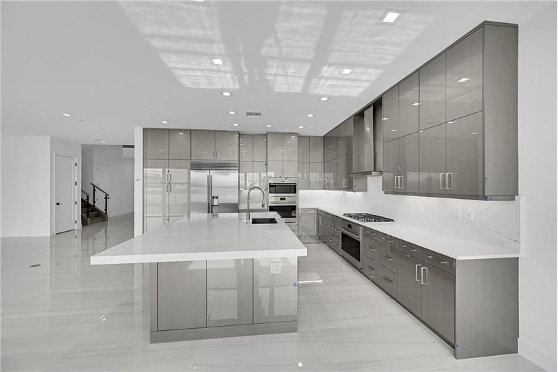 Building Photo - 9979 Migration Pt