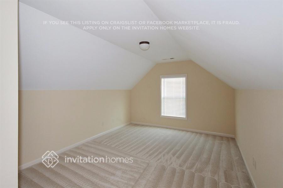 Building Photo - 2136 Villa Spg Ter