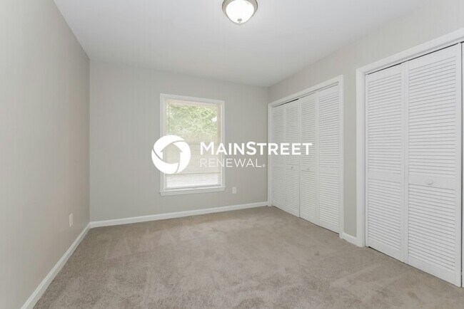 Building Photo - 4 Bedroom Pet-Friendly Home in MORROW, GA ...