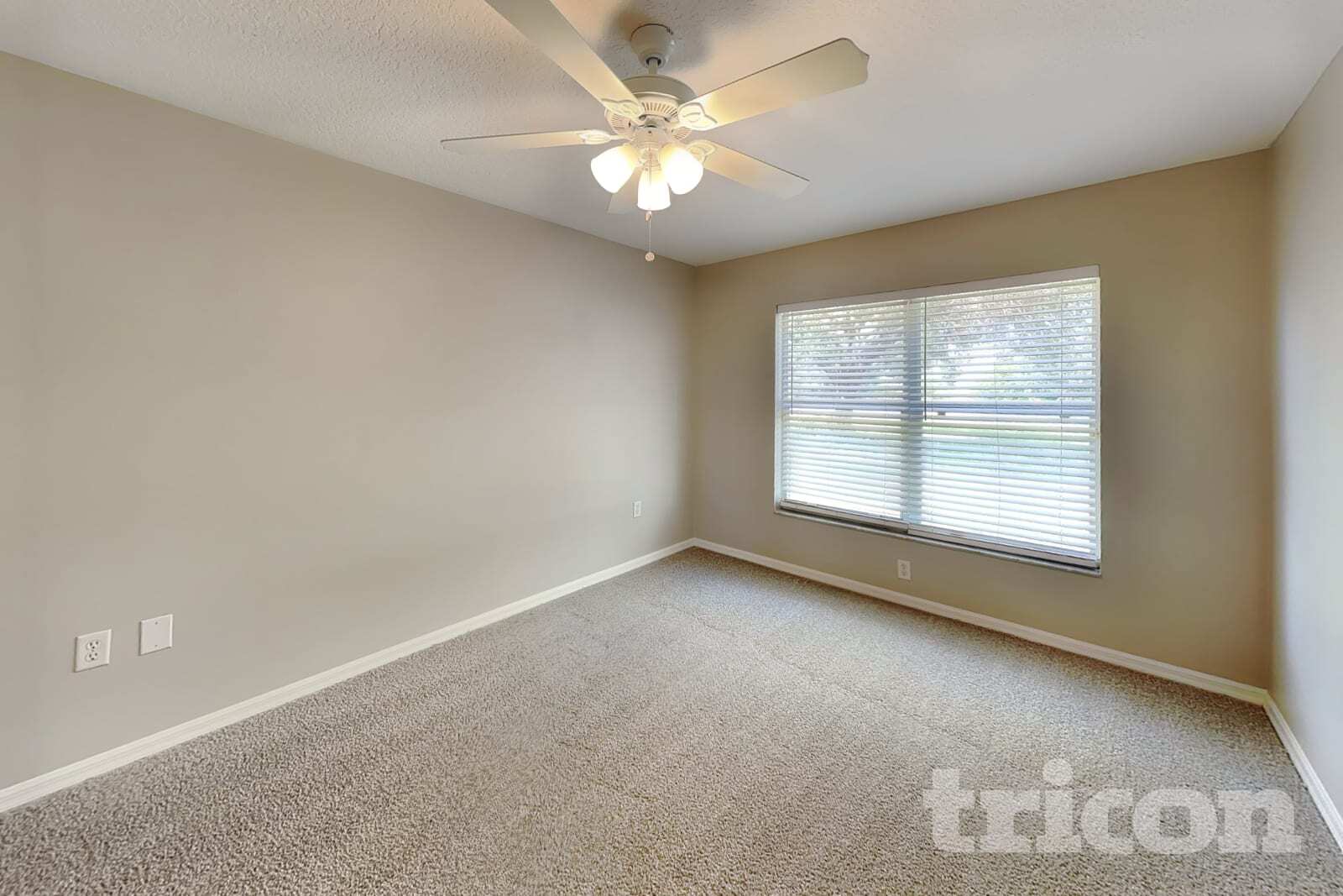 Building Photo - 10211 Summerview Cir
